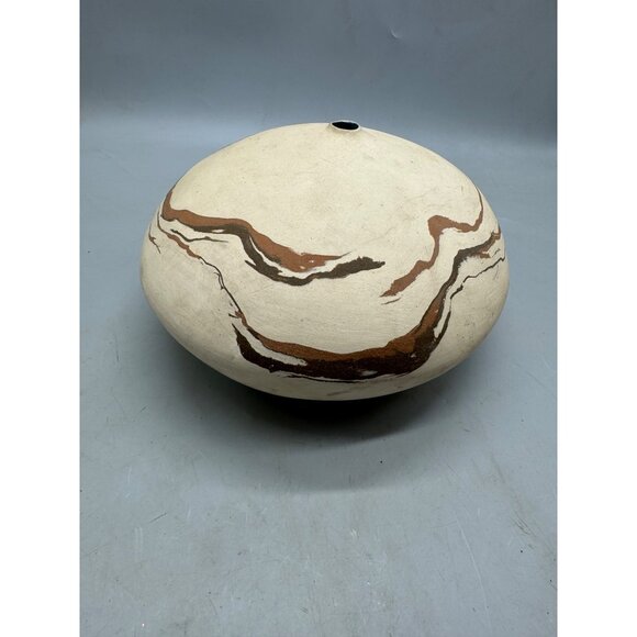 Handcrafted Ceramic Vase vessel Earthy Swirl Design – Home Décor Accent signed M - Picture 4 of 8